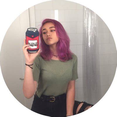 Hot Sexy Izzy Humair Bikini Pics