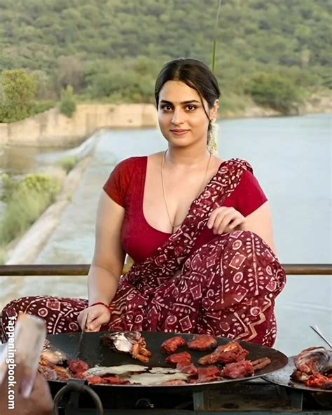 Ayesha Khan Nude OnlyFans Leaks Fappening FappeningBook