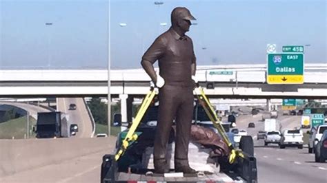 Oklahoma Wanted To Keep Its Bob Stoops Statue A Secret But Here It Is