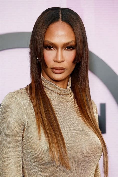 Joan Smalls In Laquan Smith At American Music Awards