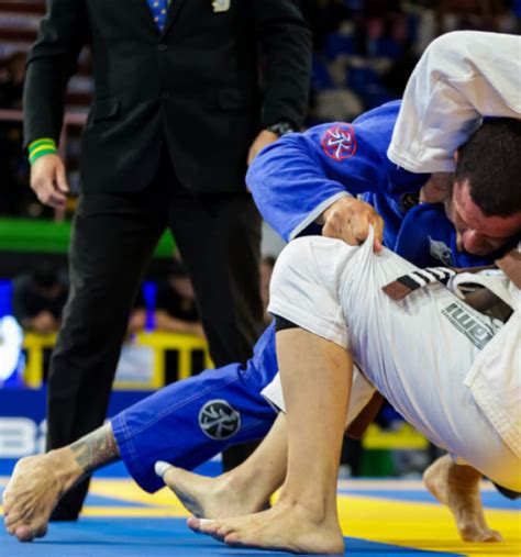 Lutador De Ilhabela Conquista Medalha Em Campeonato De Jiu J Tsu Na