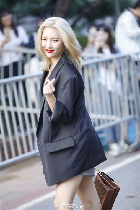 10+ Times Sunmi Was A Fashion Queen In Her Classy And Chic Casual ...