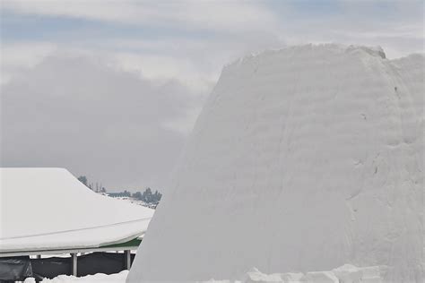 Glass Igloo A New Tourist Attraction At Jammu And Kashmirs Gulmarg