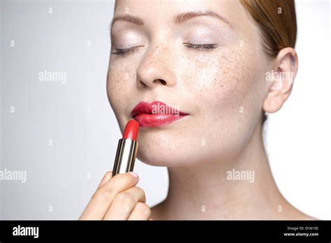 Reds lipstick hi-res stock photography and images - Alamy