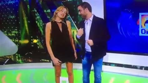 Sexy Latina Reporter Accidentally Flashes Panties On Live Tv Video Scoopnest