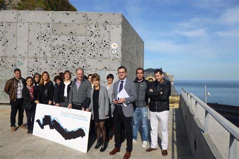 Aurkezpena Mes De Los Museos De La Costa Vasca Puente Colgante