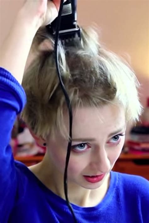 Try Not to Tear Up as You Watch This Woman Shave Her Head | Shave her ...