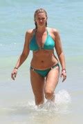 Natasha Henstridge Wearing A Bikini At A Beach In Hawaii Mixq Phun Org Forum