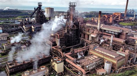 Closure of Port Talbot steelworks 'will completely smash community to ...