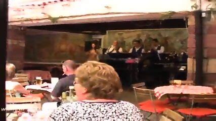 Jennifer Ggg Nude In Public