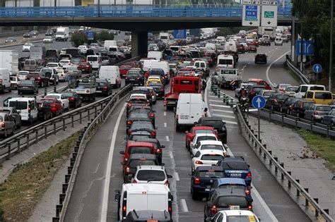 Carmena Prohibirá La Circulación De Coches Diésel En Madrid A Partir De 2025 Libre Mercado