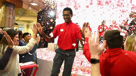 Employees Are Sharing Their Favorite Parts Of Working At Chick Fil A