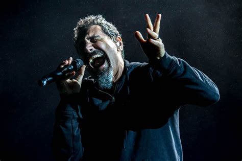 Serj Tankian Debuts Powerful New Song "I Spoke Up" - mxdwn Music