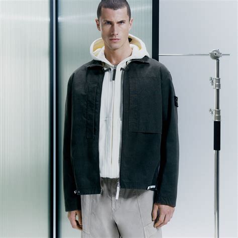Stone Island: мужская одежда, верхняя одежда и аксессуары