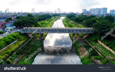 Banjir Kanal Timur Images Stock Photos Vectors Shutterstock