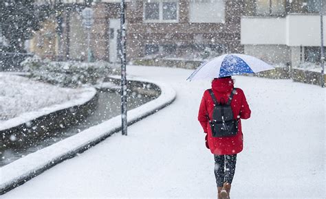 Schneeschauer und Glätte sorgen für mehrere Unfälle im Kreis Paderborn