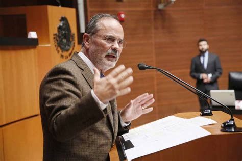 Senador Gustavo Madero Mu Oz En La Discusi N Para Solicitar La