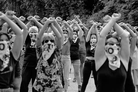 Siamo Le Donne Della Valsusa Ci Siamo Emancipate Sulle Barricate E Se