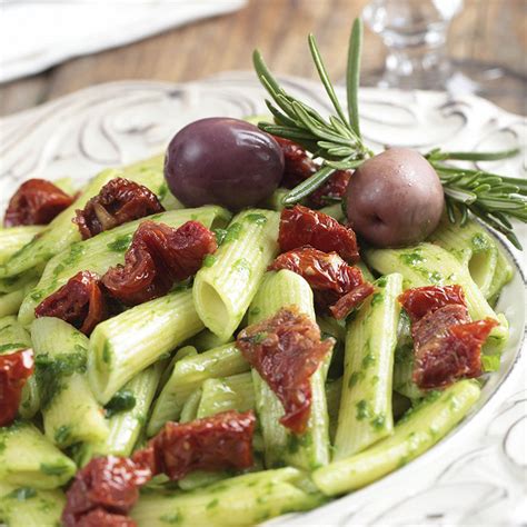 Recette Salade De Penne Aux Tomates S Ch Es Et Au Pesto