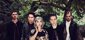 The Naked And Famous Punching In A Dream Letra y Traducción Songstraducidas