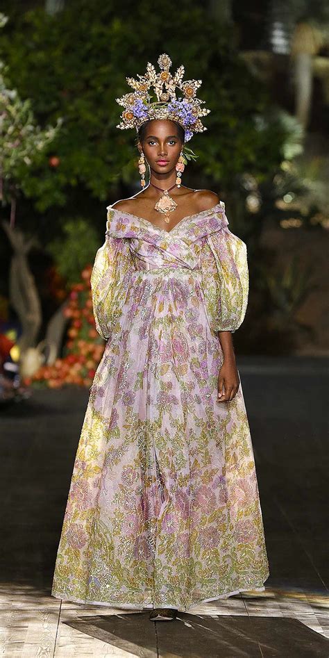 Dolce Gabbanas Midsummer Nights Dream Alta Moda Autumn Winter