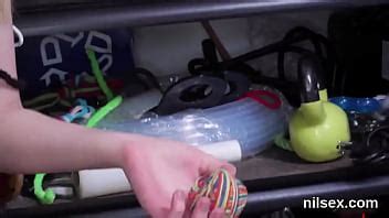 Foxy chick fue llevada al asilo anal por un trato incómodo XVIDEOS