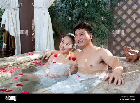 Mature woman hot springs Banque de photographies et dimages à haute résolution Alamy