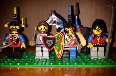 This one will DEFINITELY be set aside for display... LEGO 6105 Medieval ...