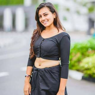 Lanka Gossip Talks ලකව ඕපදප කථ Shanudri Priyasad Hot Navel
