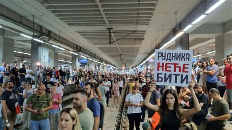 Ta Ka Na Kojoj Su Prethodni Protesti Pali Ta Je Protest U Beogradu