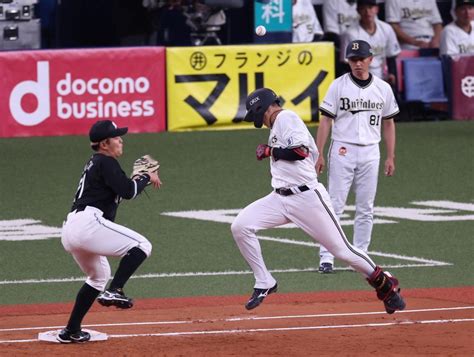 オリックスが佐々木朗から2イニング連続得点のはずがまさかの守備妨害で無得点 ラインの内側を走った？野球デイリースポーツ Online