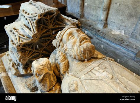 The tomb of King Athelstan in Malmesbury Abbey Stock Photo - Alamy