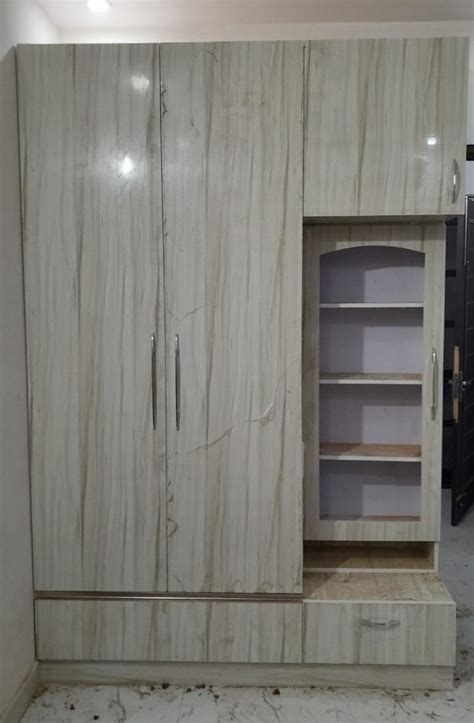 2 Doors Hinged Door Wooden Laminated Wardrobe With Locker At Rs 800 Sq