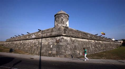 Muralla De Cartagena Bellezas Latinoaméricanas Colombia