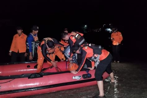 Basarnas Manado Selamatkan Enam Nelayan Yang Perahunya Mati Mesin