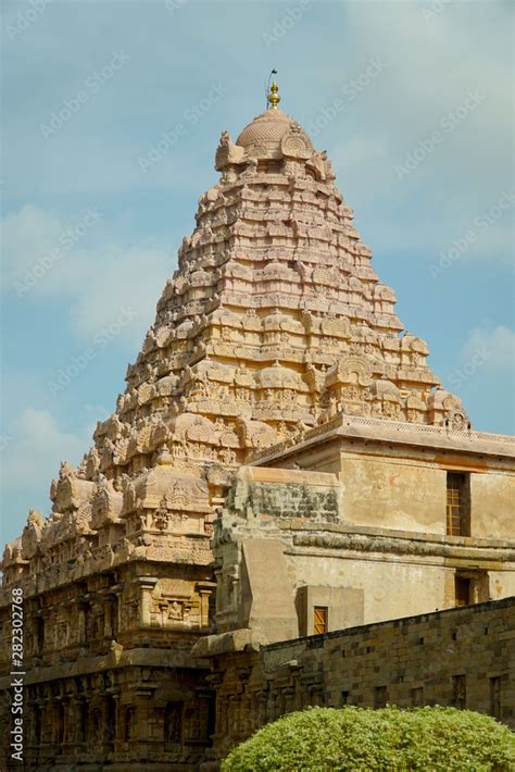 Gangaikonda Cholapuram Stock Photo | Adobe Stock