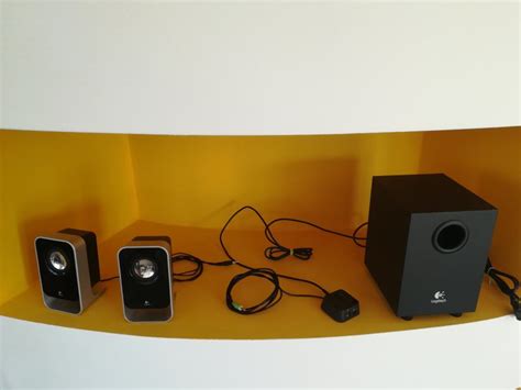 Logitech LS21 Stereo Speaker System