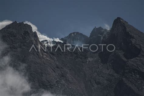 Kubah Lava Gunung Merapi Antara Foto