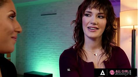 Hottest Lesbian During Hot Massage SPANISH SUBTITLES XNXX