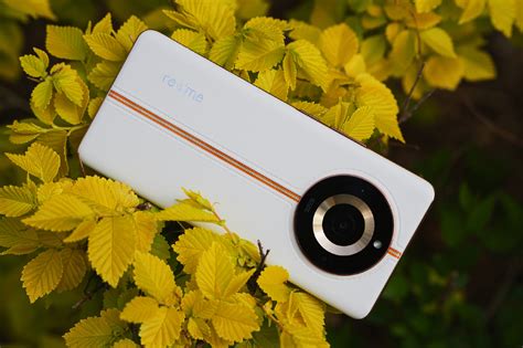 Народные 200 Мп: доступный камерофон Realme 11 Pro+ показали со всех ...
