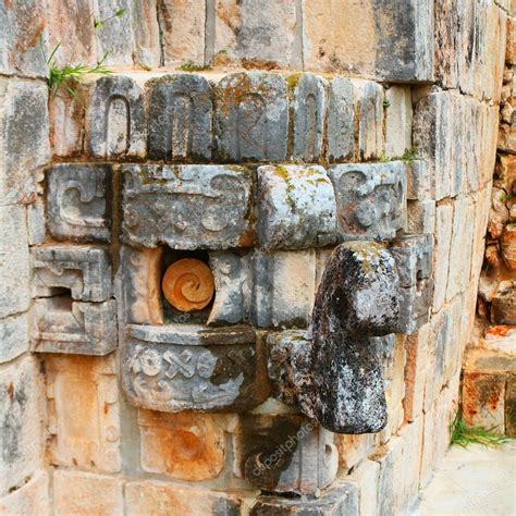 Chac mask. Mayan God of Rain. Uxmal, Mexico — Stock Photo © Guzel #42574809