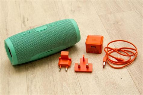 Как заряжать колонку JBL: правила зарядки, сколько заряжается