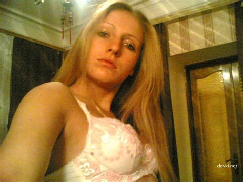 Amateur Photos Golaya Studentka U Sebya Doma Porn Pic