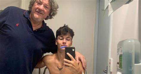 Attaccato dallo squalo il papà Michele Finché Matteo non cammina non