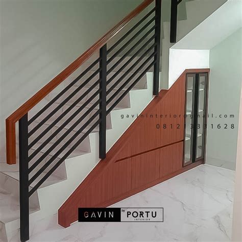 Lemari Bawah Tangga Minimalis Motif Kayu Perumahan Metro Permata 1