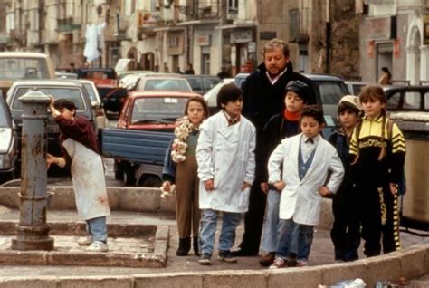 Io Speriamo Che Me La Cavo Il Film Girato Tra Napoli E Taranto Con