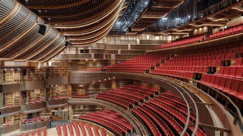 discover neri hus  bund   dynamic shanghai theatre wallpaper
