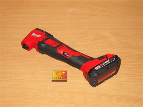 Осцилляторная пила MILWAUKEE 2626-20 M18 CORDLESS MULTI-TOOL