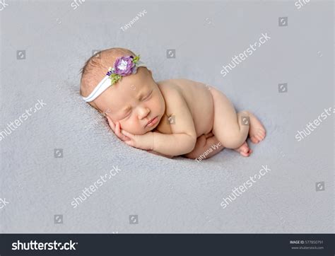 Naked Baby Girl Wearing Flowery Hairband Stock Photo 577850791 Shutterstock