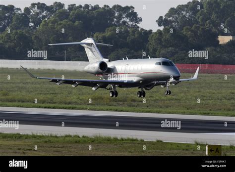 Visatjet Malta Bombardier Challenger 350 Bd 100 1a10 Landing Runway